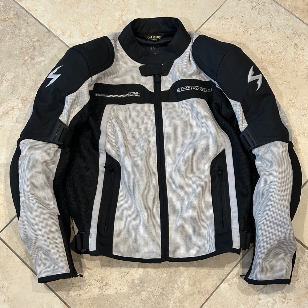 Scorpion EXO Motorcycle Jacket Men M Black Silver Armor Pad Mesh Water Resistant